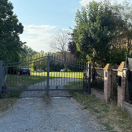 La Casa Del Tiglio בית הארחה 3*